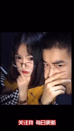 琳娜整理房间